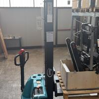 Transpallet elettrico seminuovo 2,9 mt 1000 kg