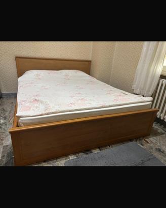 Letto matrimoniale