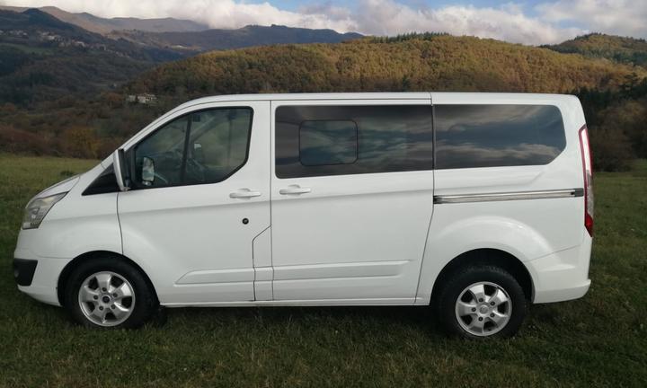 FORD Tourneo Custom a 8 posti anno 2015