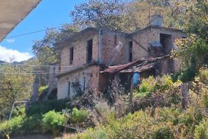 Casa indipendente con terreni Reggio Calabria