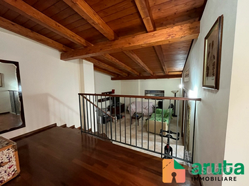 Ispica - appartamento via molise angolo via dei pl