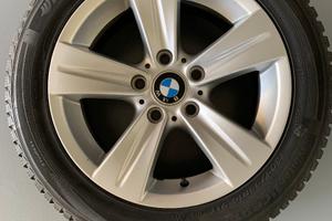 Cerchi in lega con gomma