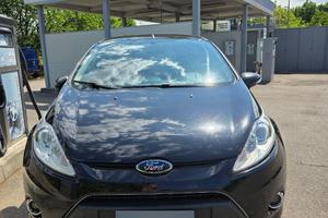 Ford Fiesta 1.4 TDCi 68CV 5pTitanium- Neopatentati