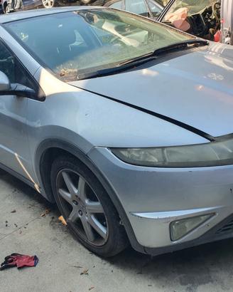 Honda Civic i-vtech benzina anno 2009 per ricambi 