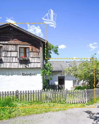 Ampia casa con tre unità abitative in zona panora