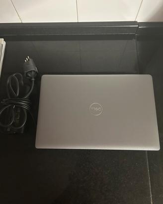 Dell Precision 3590 Intel Core Ultra 7  32 GB RAM