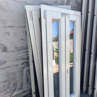 4 porte finestre e 3 finestre in alluminio