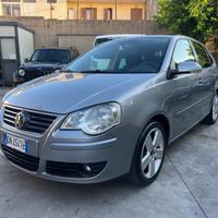 Volkswagen Polo 1.4/80CV TDI 5p. Sportline