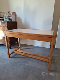 scrivania per cameretta 