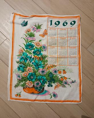 strofinaccio con calendario anno 1969