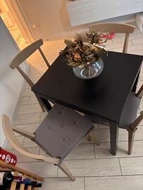Tavolo da pranzo  con 4sedie