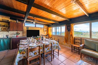 Villa litorale Villasimius 3 bagni 14 posti letto