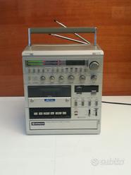 Boombox Hitachi TRK-9900W Radio Cassette vintage  			