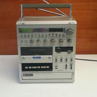 Boombox Hitachi TRK-9900W Radio Cassette vintage