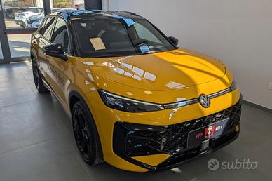 Volkswagen T-Roc 1.5 eTSI ACT 150 CV DSG R-Line KM