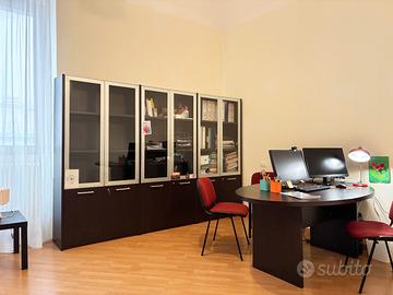 Ufficio ammobiliato
