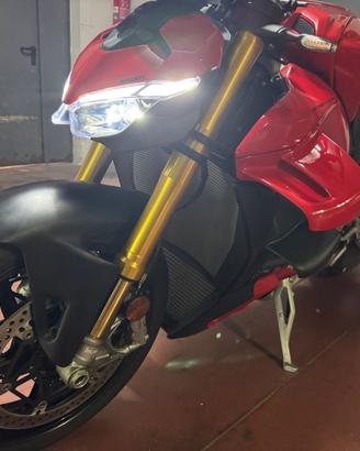 Ducati Streetfighter V4 S mod 2025