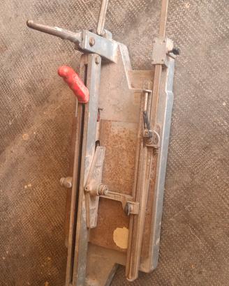 tagliapiastrelle professionali *150,00 l'una*
