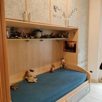 Cameretta a ponte colore legno e verde