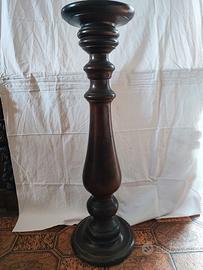 Piedistallo in legno