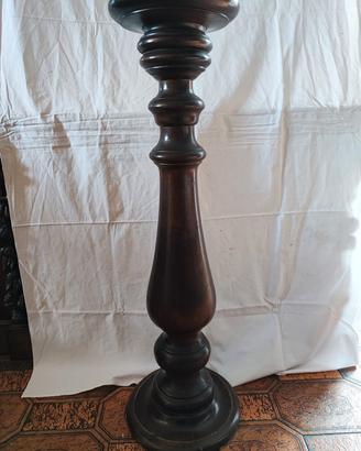 Piedistallo in legno