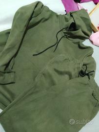 Tuta in tessuto camosciato colore verde militare t