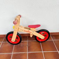 Bici di legno senza pedali