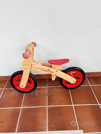 Bici di legno senza pedali