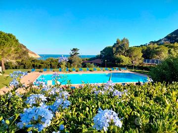 Bilocale residence con piscina sul mare