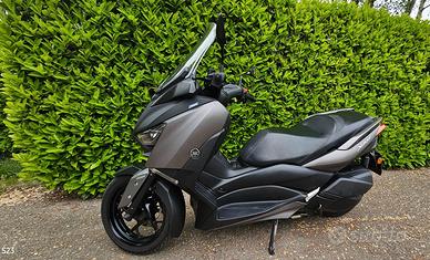 Yamaha XMax 300