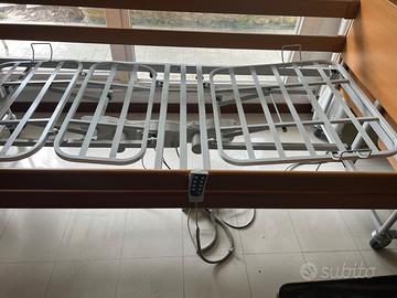 Letto elettrico tipo ospedaliero