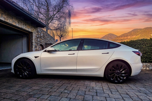 TESLA MODEL 3 PERFORMANCE 2023