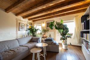 Rustico / Casale di 323 m² con 5 locali e box auto