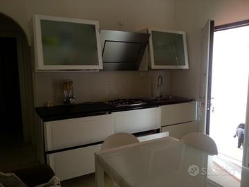 Cucina in legno bianca “GATTO”