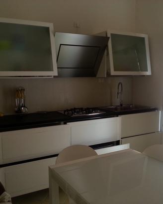 Cucina in legno bianca “GATTO”