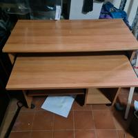 Scrivania per computer e stampante