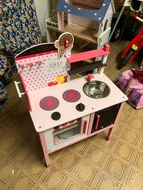 Cucina giocattolo