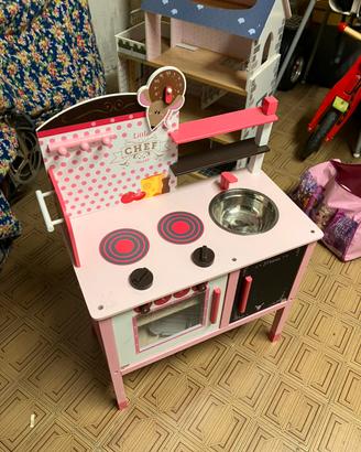 Cucina giocattolo