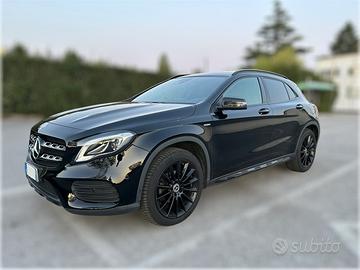 Mercedes-Benz GLA 200 Sport Premium Black edition