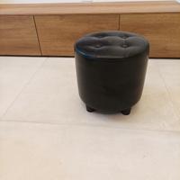 Pouf da salotto con nicchia per cuccia