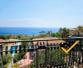 2 Vani Ristrutturato con Vista Mare, Aci Castello