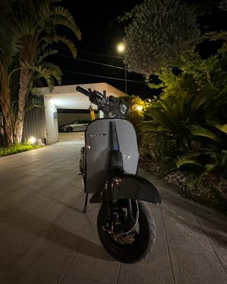 Vespa special 5 marce Quattrini 200 S