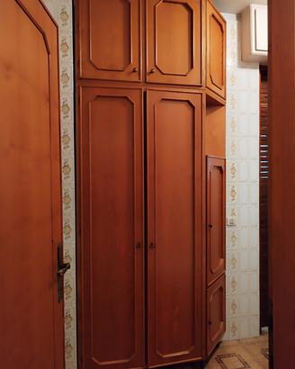 Armadio angolare (per bagno o disimpegno)