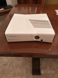 xbox 360 model 1439 con gioco