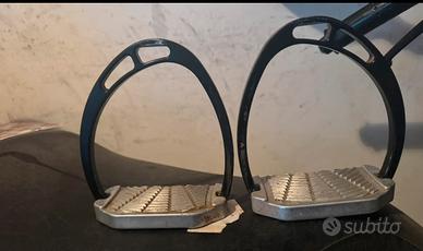 Staffe equitazione tech stirrups ed Equitaly