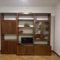 Parete attrezzata, mobile soggiorno, libreria.