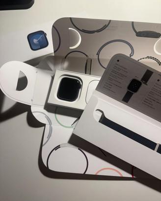 Apple Watch 9 GPS 45mm Mezzanotte, cinturino nuovo
