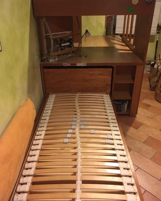 Scrivania a soppalco con letto