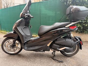 Piaggio Beverly 300 i.e.