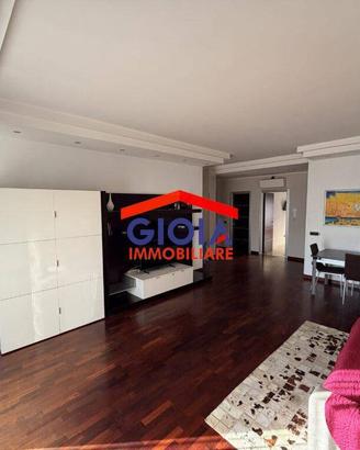 Appartamento di 152 m² con 4 locali e box auto a M